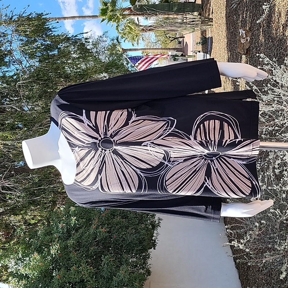SAG HARBOR Oversized Flowers Top L Stretchy Slinky Shirt Black 3/4 Sleeve Travel - Picture 10 of 13